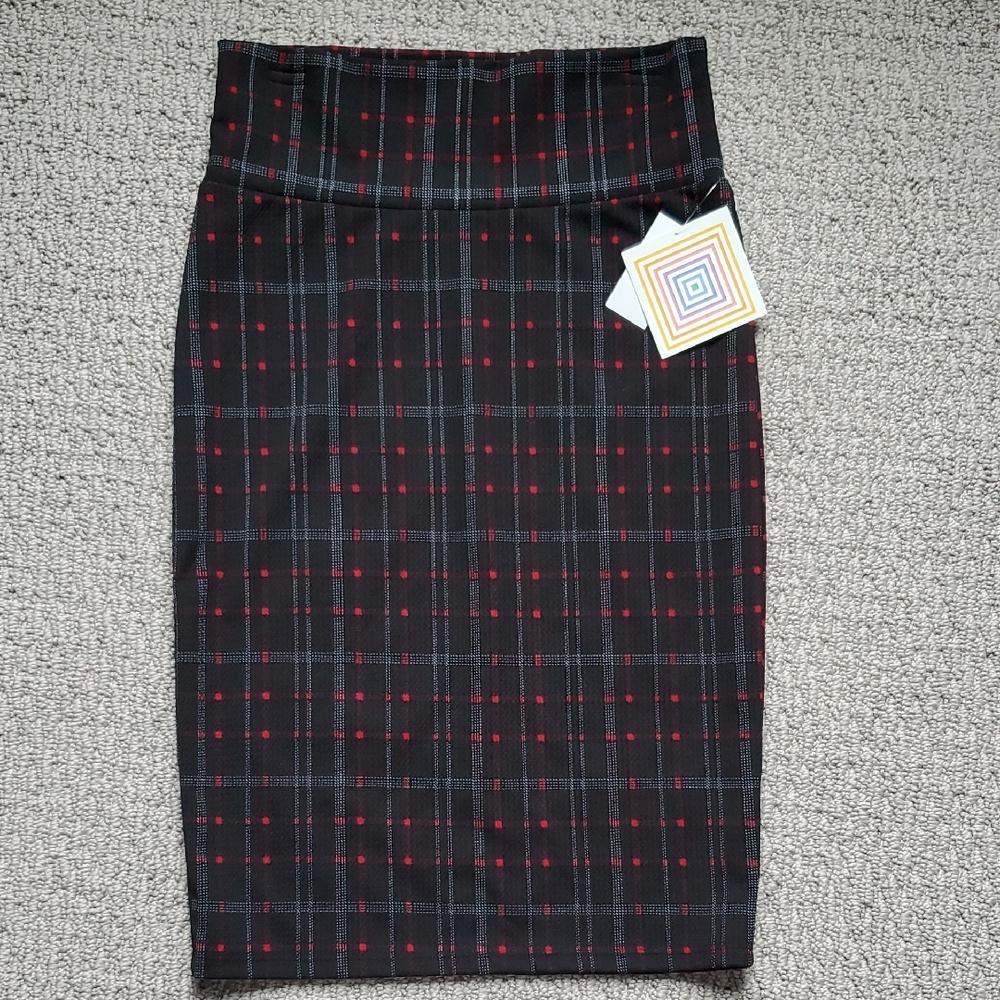 LuLaRoe Cassie Black, White and Red Pencil Skirt. Size Small.